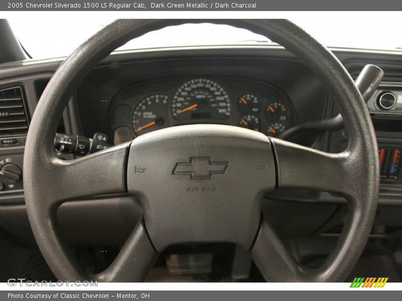 Dark Green Metallic / Dark Charcoal 2005 Chevrolet Silverado 1500 LS Regular Cab