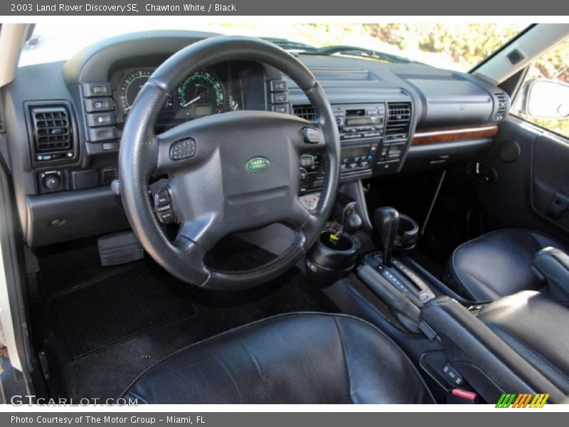 Dashboard of 2003 Discovery SE