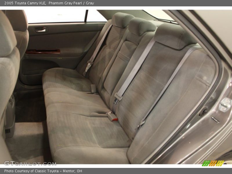 Phantom Gray Pearl / Gray 2005 Toyota Camry XLE