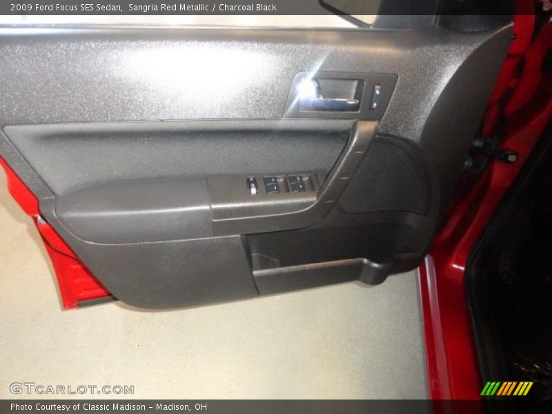 Sangria Red Metallic / Charcoal Black 2009 Ford Focus SES Sedan