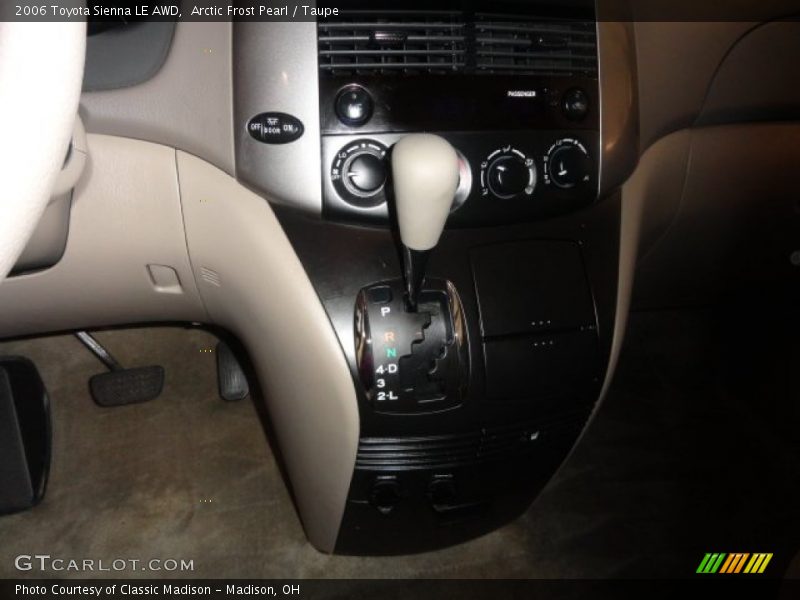 Arctic Frost Pearl / Taupe 2006 Toyota Sienna LE AWD