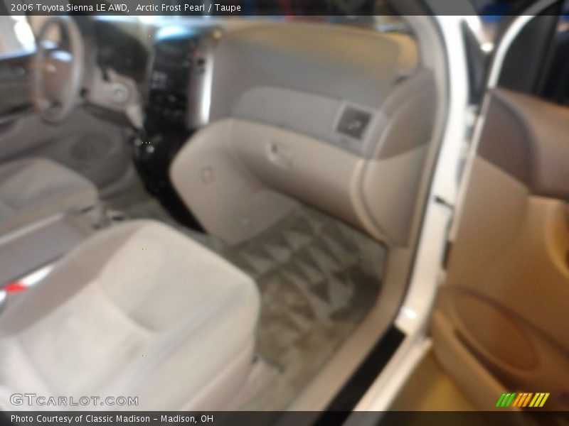 Arctic Frost Pearl / Taupe 2006 Toyota Sienna LE AWD