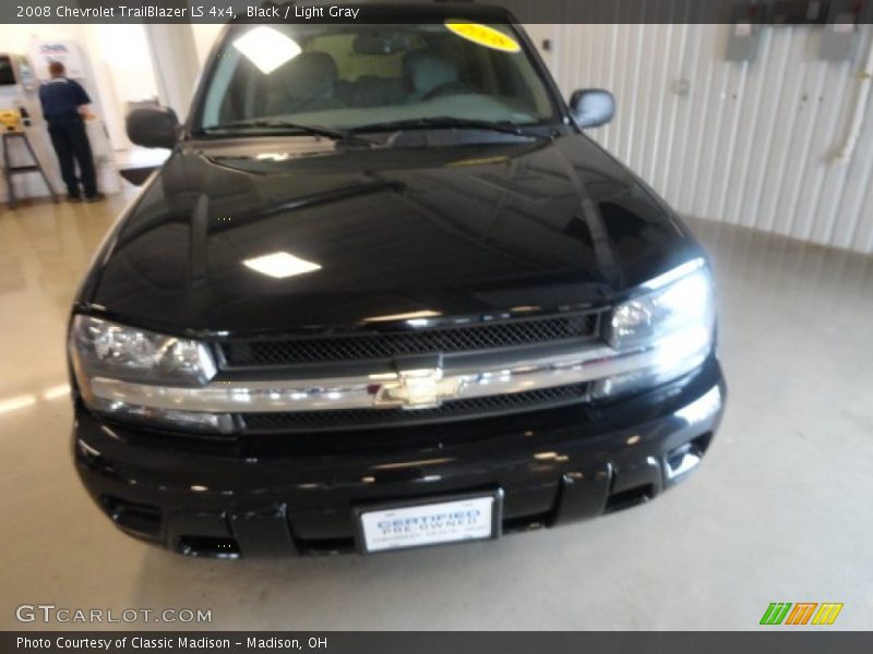 Black / Light Gray 2008 Chevrolet TrailBlazer LS 4x4