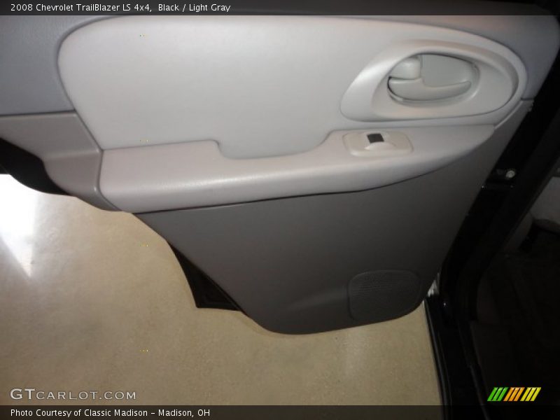Black / Light Gray 2008 Chevrolet TrailBlazer LS 4x4