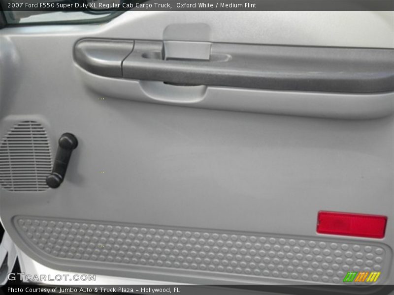 Oxford White / Medium Flint 2007 Ford F550 Super Duty XL Regular Cab Cargo Truck