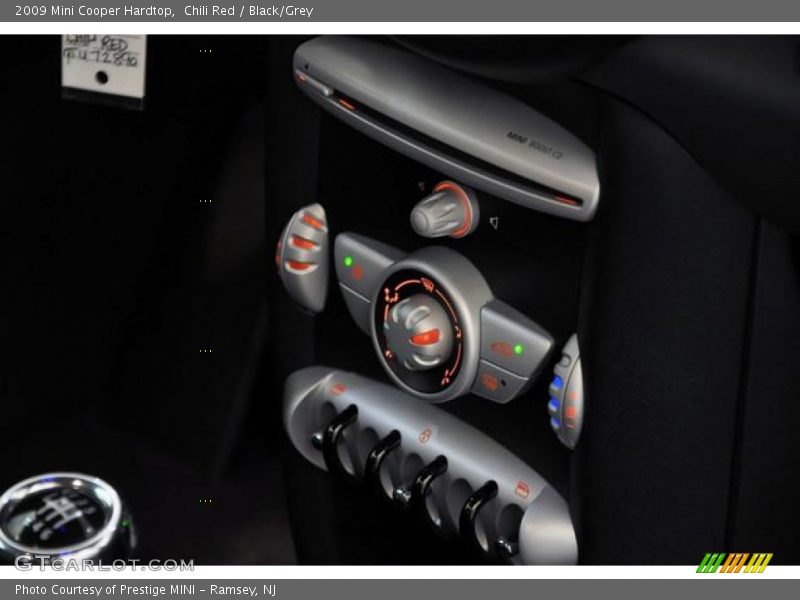 Chili Red / Black/Grey 2009 Mini Cooper Hardtop