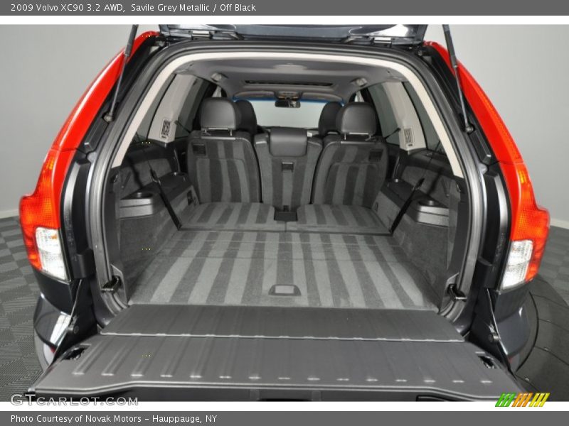 Savile Grey Metallic / Off Black 2009 Volvo XC90 3.2 AWD