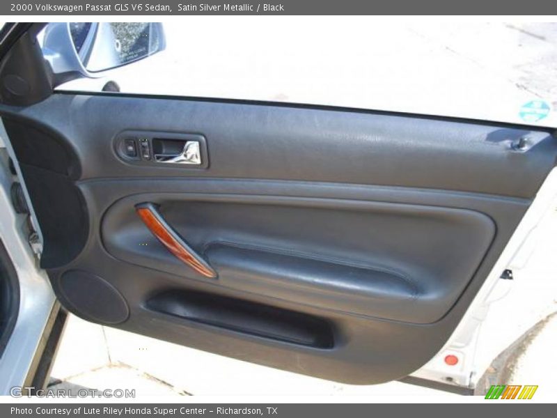 Satin Silver Metallic / Black 2000 Volkswagen Passat GLS V6 Sedan