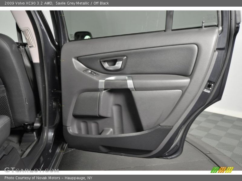 Savile Grey Metallic / Off Black 2009 Volvo XC90 3.2 AWD