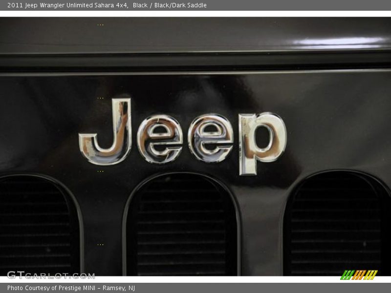 Black / Black/Dark Saddle 2011 Jeep Wrangler Unlimited Sahara 4x4