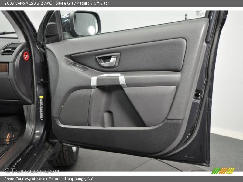 Savile Grey Metallic / Off Black 2009 Volvo XC90 3.2 AWD