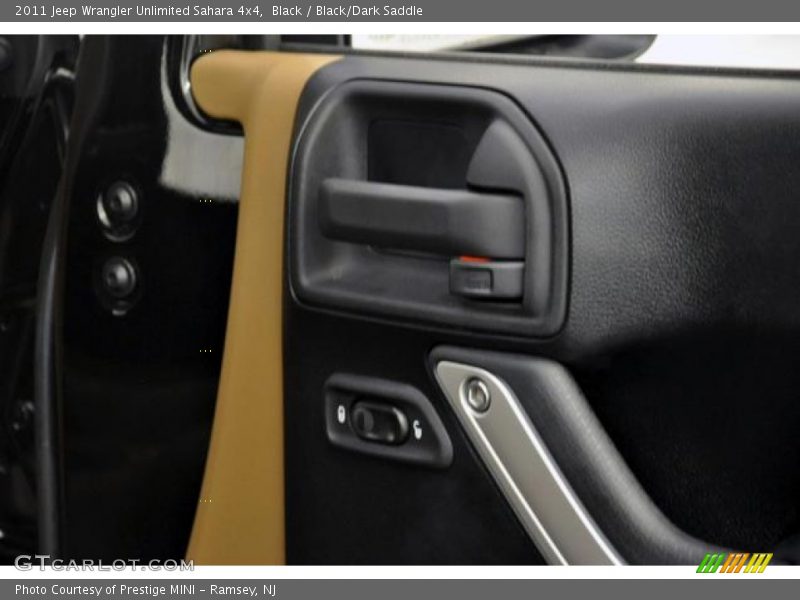 Black / Black/Dark Saddle 2011 Jeep Wrangler Unlimited Sahara 4x4