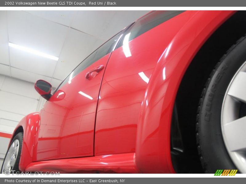 Red Uni / Black 2002 Volkswagen New Beetle GLS TDI Coupe