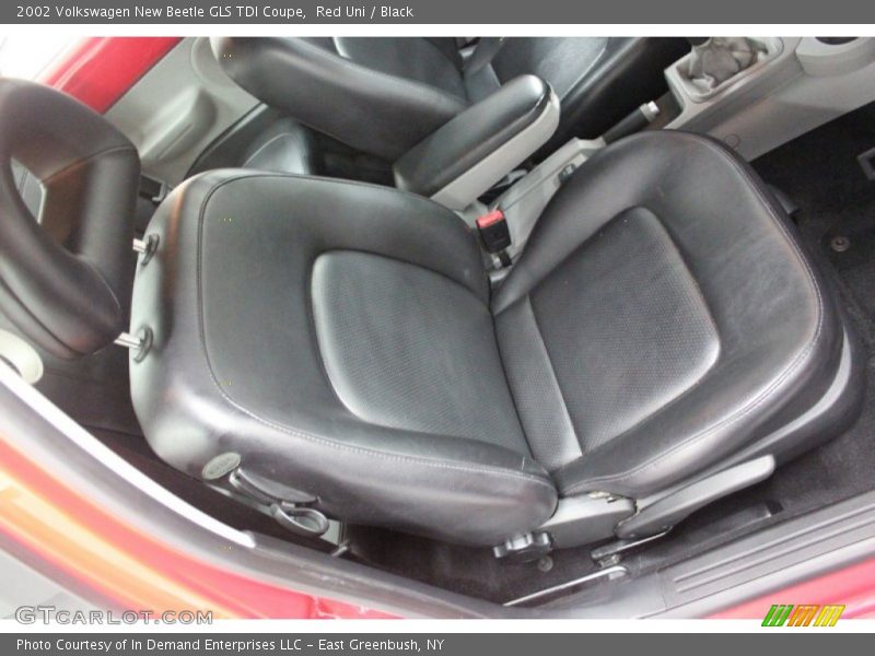 Red Uni / Black 2002 Volkswagen New Beetle GLS TDI Coupe