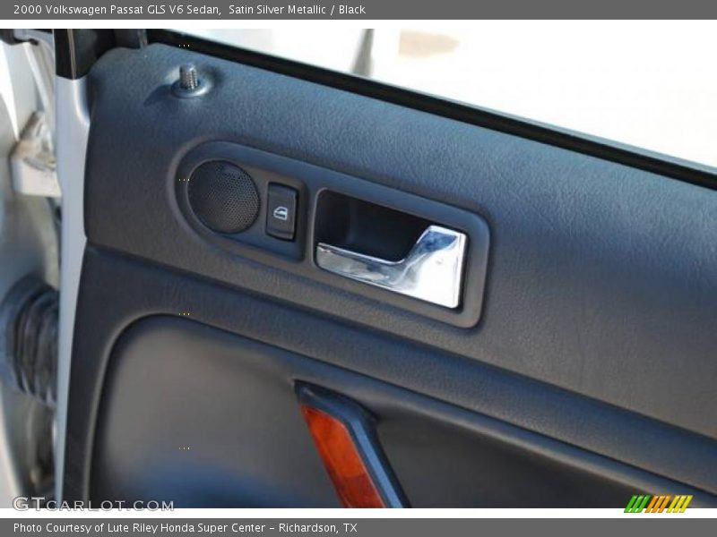 Satin Silver Metallic / Black 2000 Volkswagen Passat GLS V6 Sedan