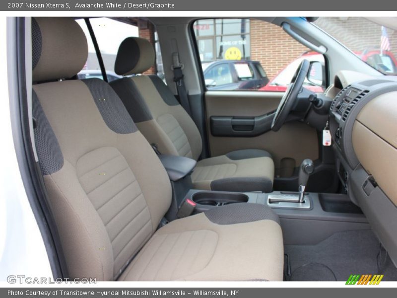 Avalanche White / Desert/Graphite 2007 Nissan Xterra S