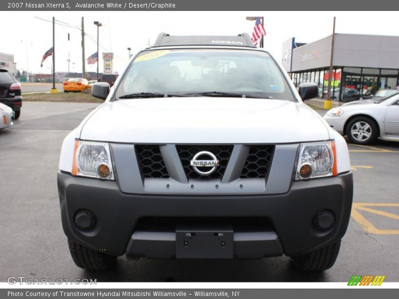 Avalanche White / Desert/Graphite 2007 Nissan Xterra S