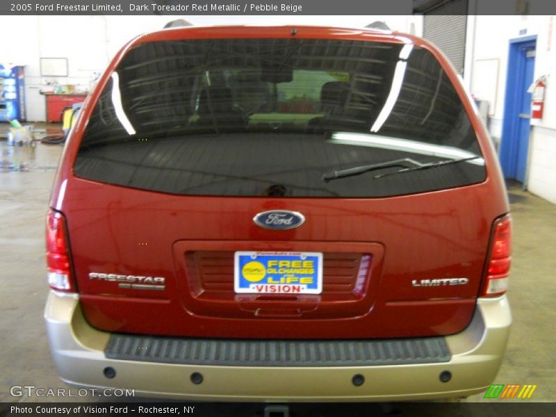 Dark Toreador Red Metallic / Pebble Beige 2005 Ford Freestar Limited