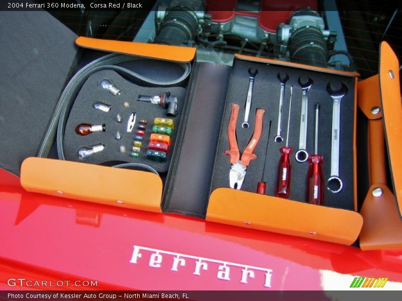 Tool Kit of 2004 360 Modena