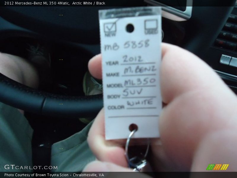 Arctic White / Black 2012 Mercedes-Benz ML 350 4Matic