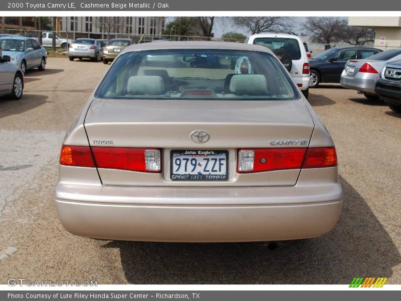 Cashmere Beige Metallic / Oak 2000 Toyota Camry LE