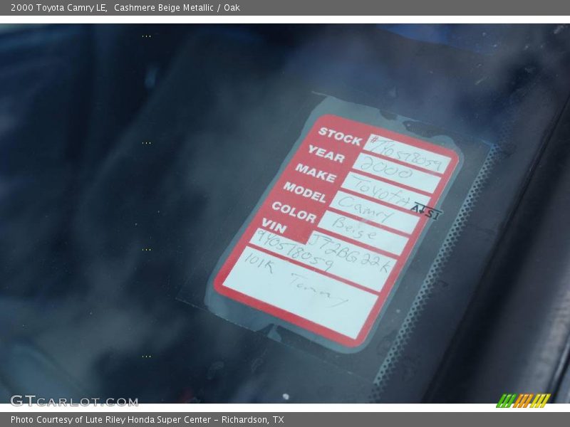 Cashmere Beige Metallic / Oak 2000 Toyota Camry LE