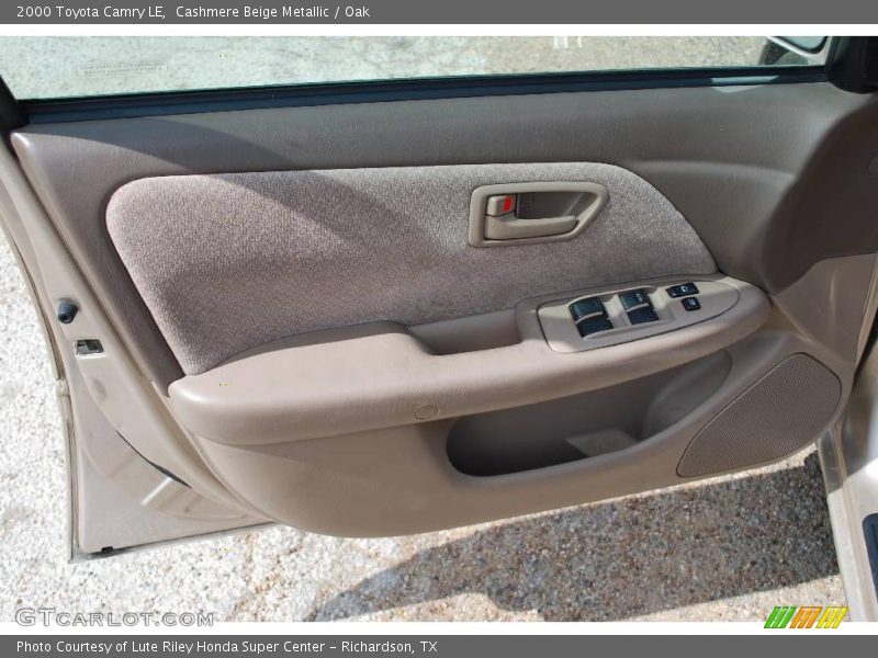 Cashmere Beige Metallic / Oak 2000 Toyota Camry LE