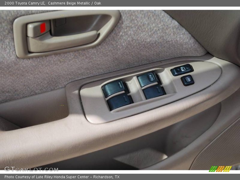 Cashmere Beige Metallic / Oak 2000 Toyota Camry LE