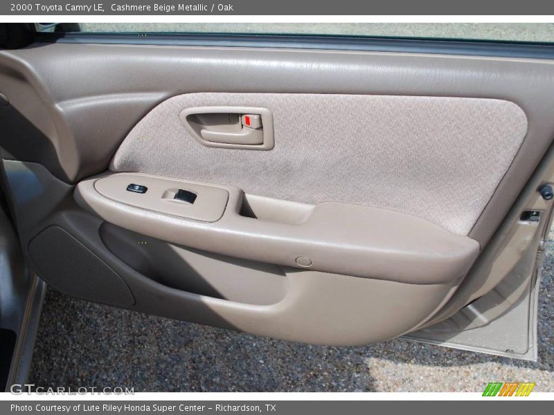 Cashmere Beige Metallic / Oak 2000 Toyota Camry LE