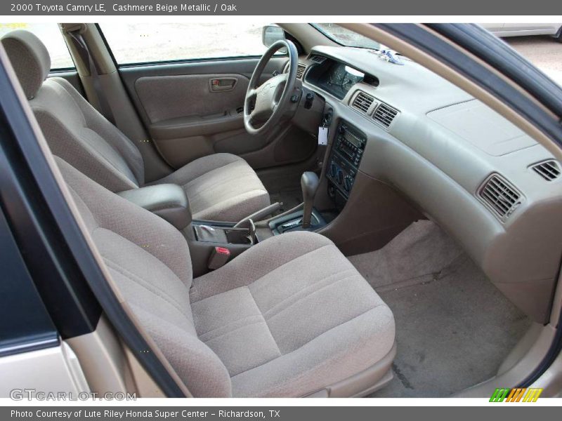 Cashmere Beige Metallic / Oak 2000 Toyota Camry LE