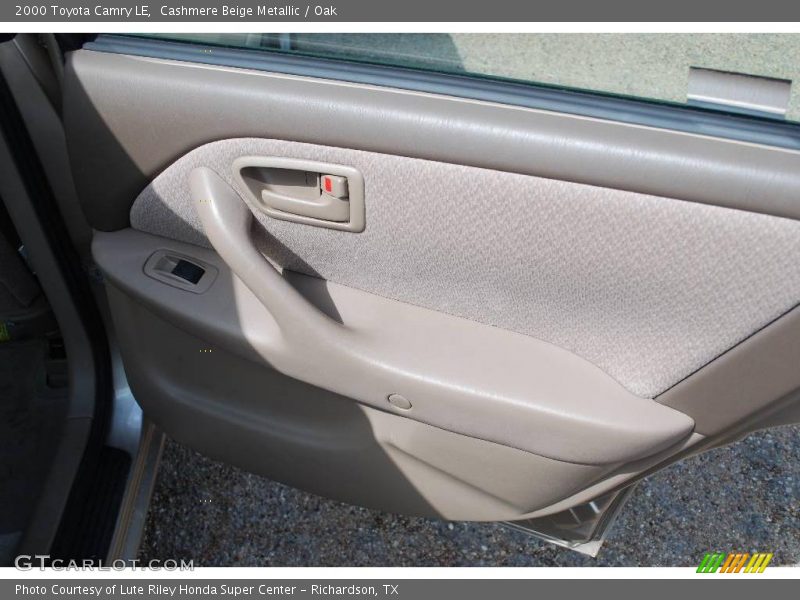 Cashmere Beige Metallic / Oak 2000 Toyota Camry LE