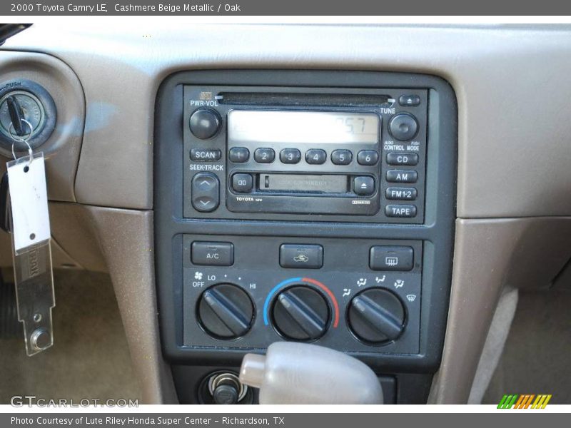 Cashmere Beige Metallic / Oak 2000 Toyota Camry LE