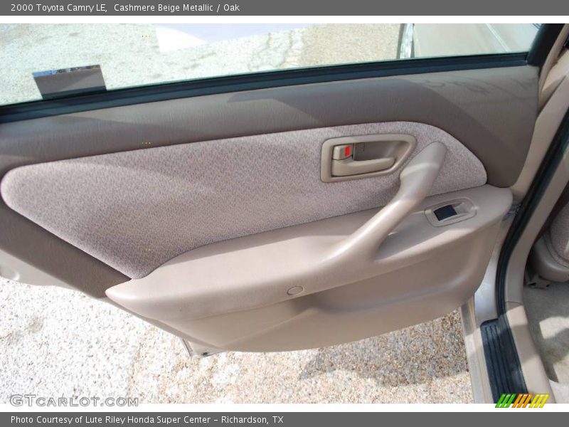 Cashmere Beige Metallic / Oak 2000 Toyota Camry LE