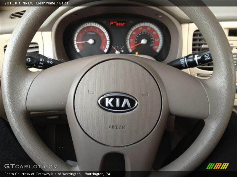 Clear White / Beige 2011 Kia Rio LX