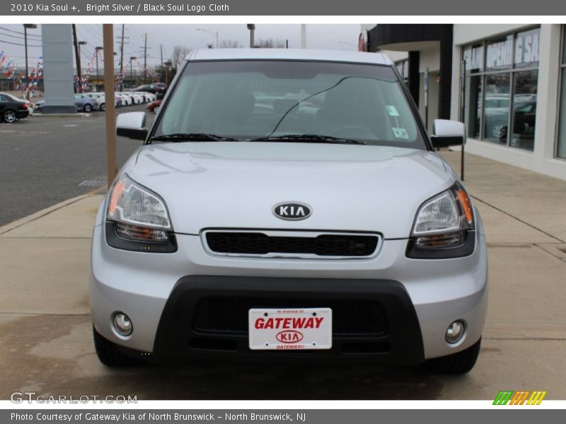 Bright Silver / Black Soul Logo Cloth 2010 Kia Soul +