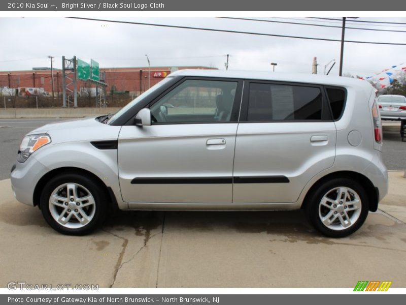 Bright Silver / Black Soul Logo Cloth 2010 Kia Soul +