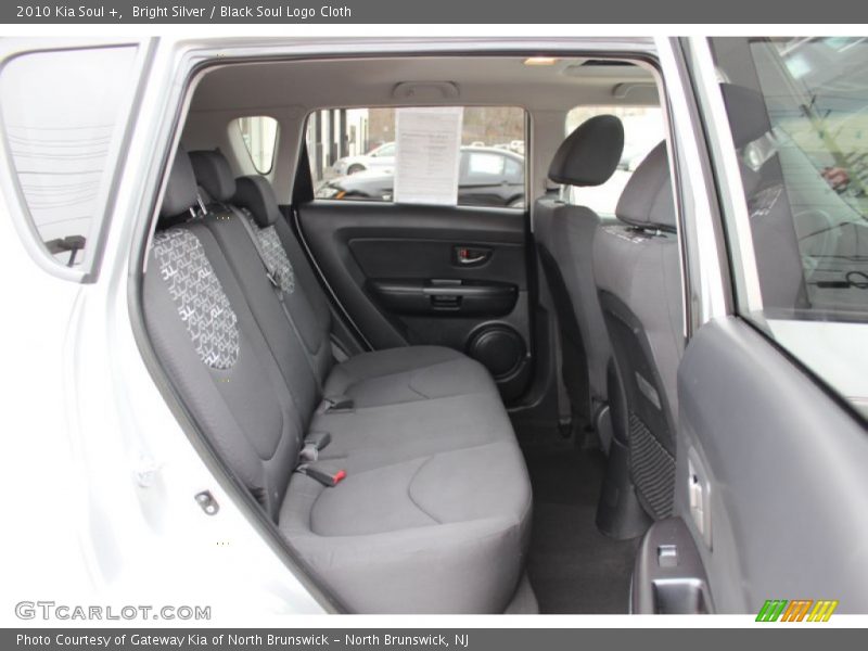 Bright Silver / Black Soul Logo Cloth 2010 Kia Soul +