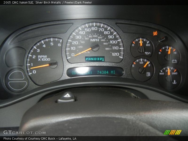 Silver Birch Metallic / Pewter/Dark Pewter 2005 GMC Yukon SLE