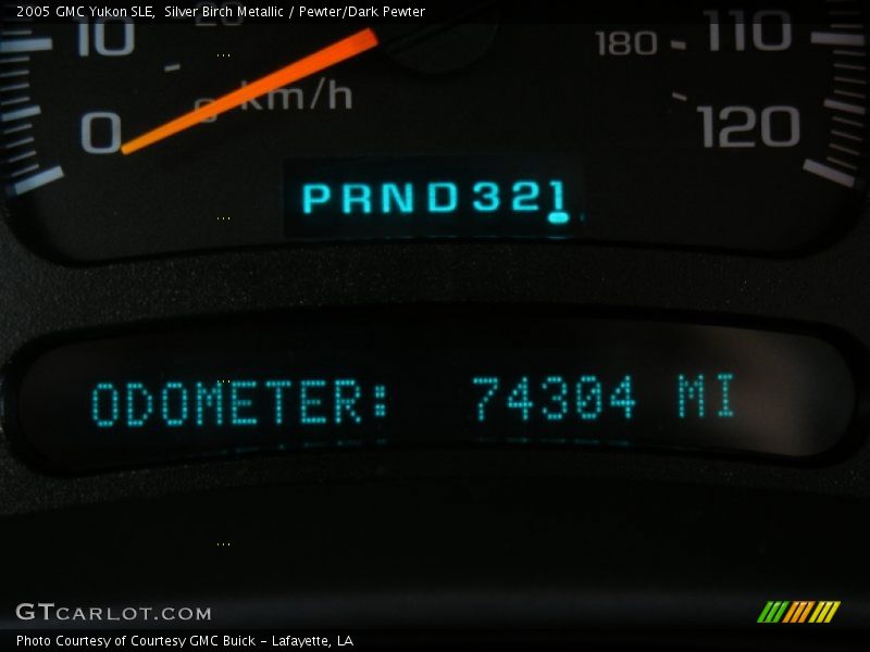 Silver Birch Metallic / Pewter/Dark Pewter 2005 GMC Yukon SLE