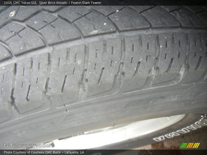 Silver Birch Metallic / Pewter/Dark Pewter 2005 GMC Yukon SLE