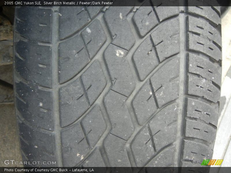 Silver Birch Metallic / Pewter/Dark Pewter 2005 GMC Yukon SLE