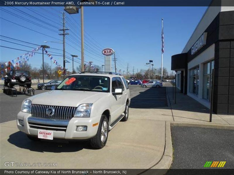 Cashmere Tri-Coat / Camel 2006 Mercury Mountaineer Premier AWD