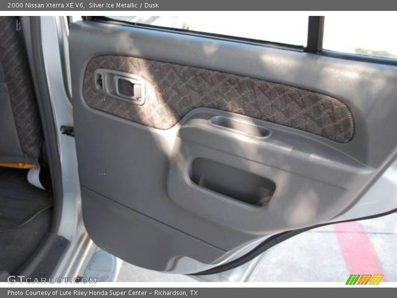 Silver Ice Metallic / Dusk 2000 Nissan Xterra XE V6