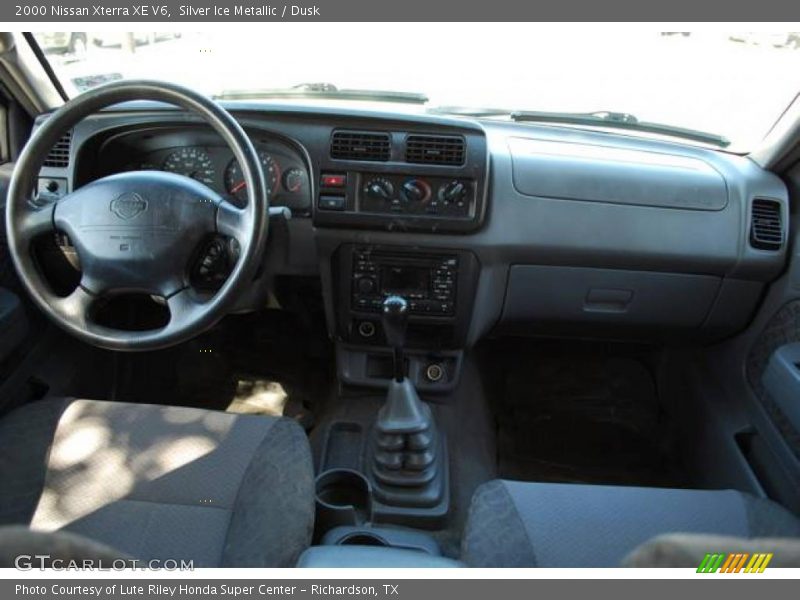 Silver Ice Metallic / Dusk 2000 Nissan Xterra XE V6