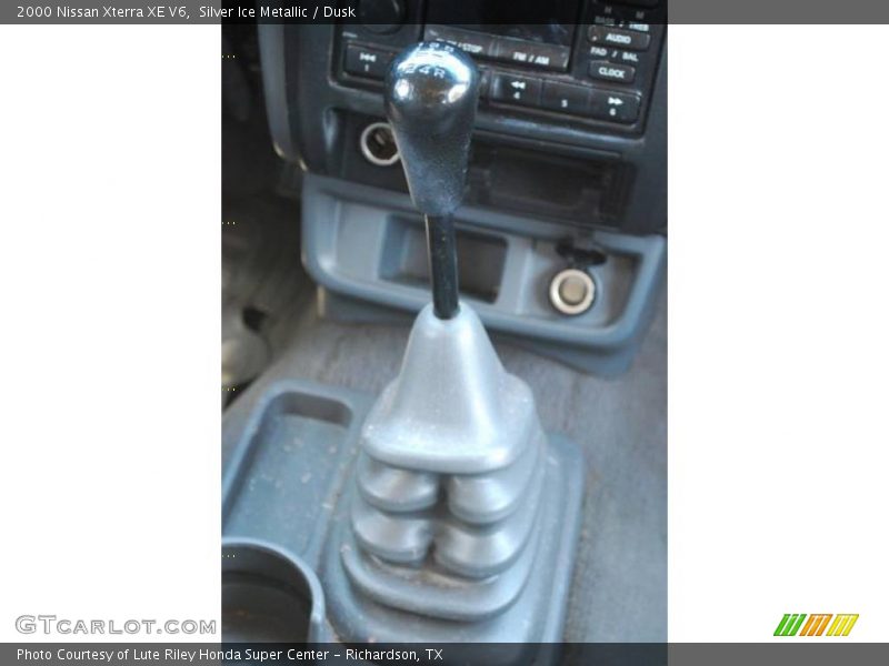 Silver Ice Metallic / Dusk 2000 Nissan Xterra XE V6