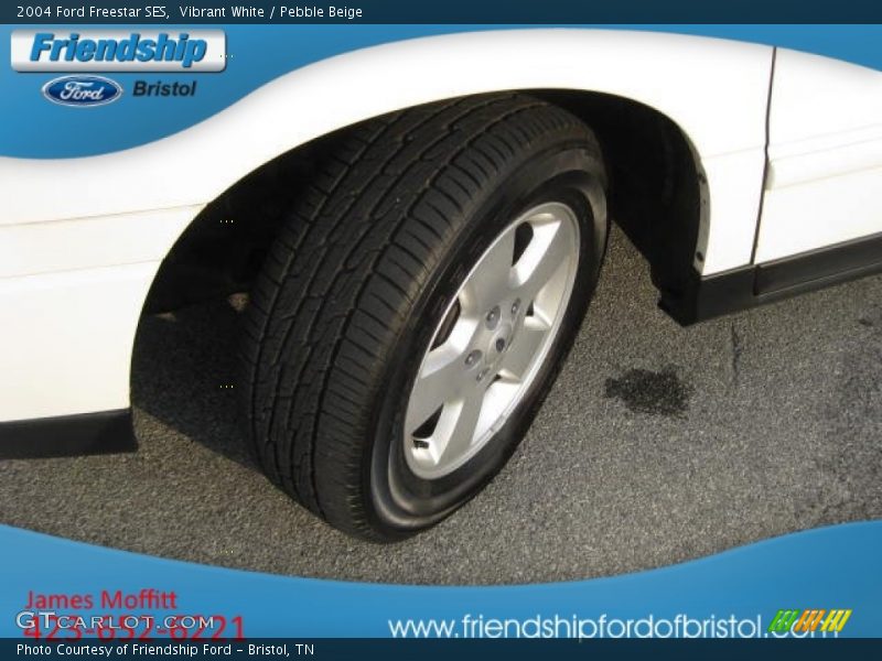 Vibrant White / Pebble Beige 2004 Ford Freestar SES