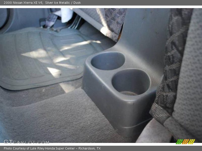 Silver Ice Metallic / Dusk 2000 Nissan Xterra XE V6