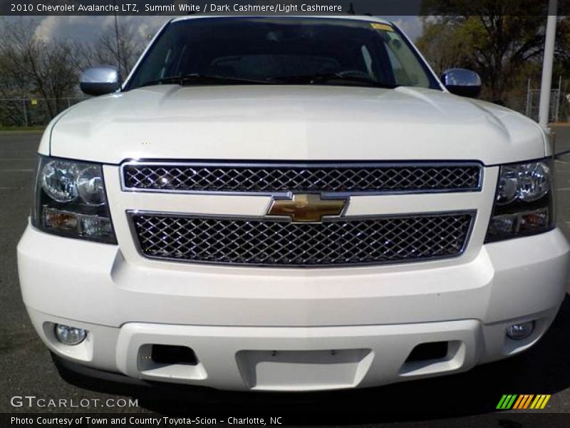 Summit White / Dark Cashmere/Light Cashmere 2010 Chevrolet Avalanche LTZ