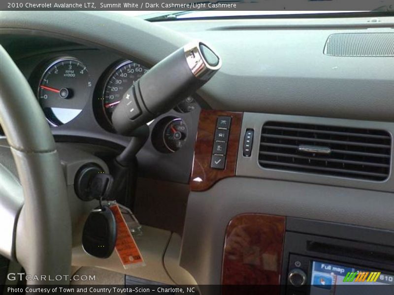 Summit White / Dark Cashmere/Light Cashmere 2010 Chevrolet Avalanche LTZ