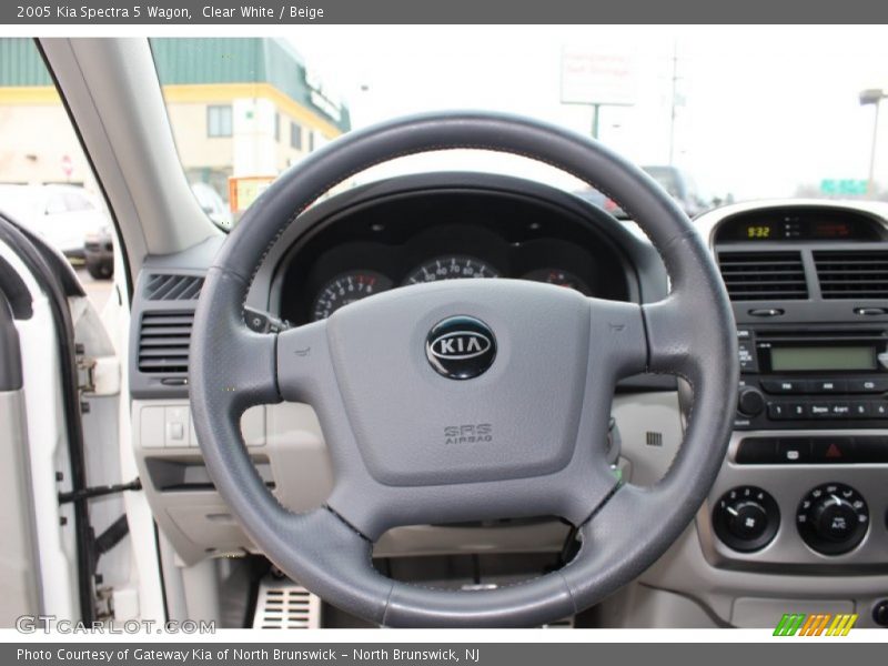 Clear White / Beige 2005 Kia Spectra 5 Wagon